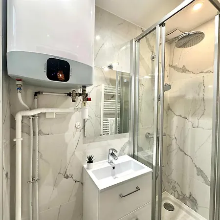 366 New Ventura - Tiny Center * باريس