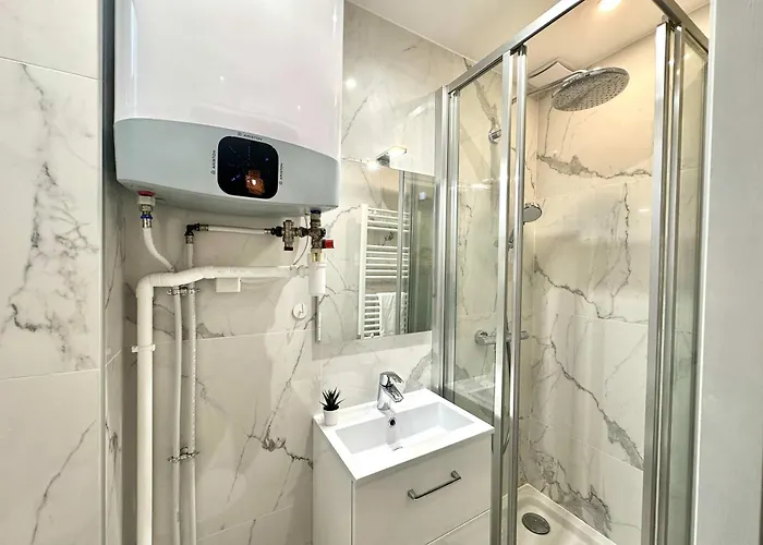 366 New Ventura - Tiny Center * باريس