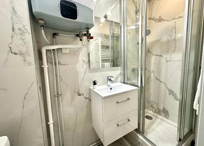 366 New Ventura - Tiny Center شقة باريس